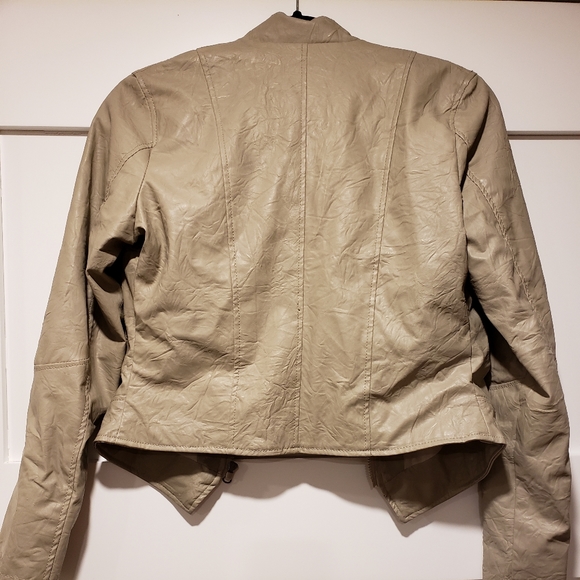 2 for $20 - Tan colour Jacket - Picture 4 of 5